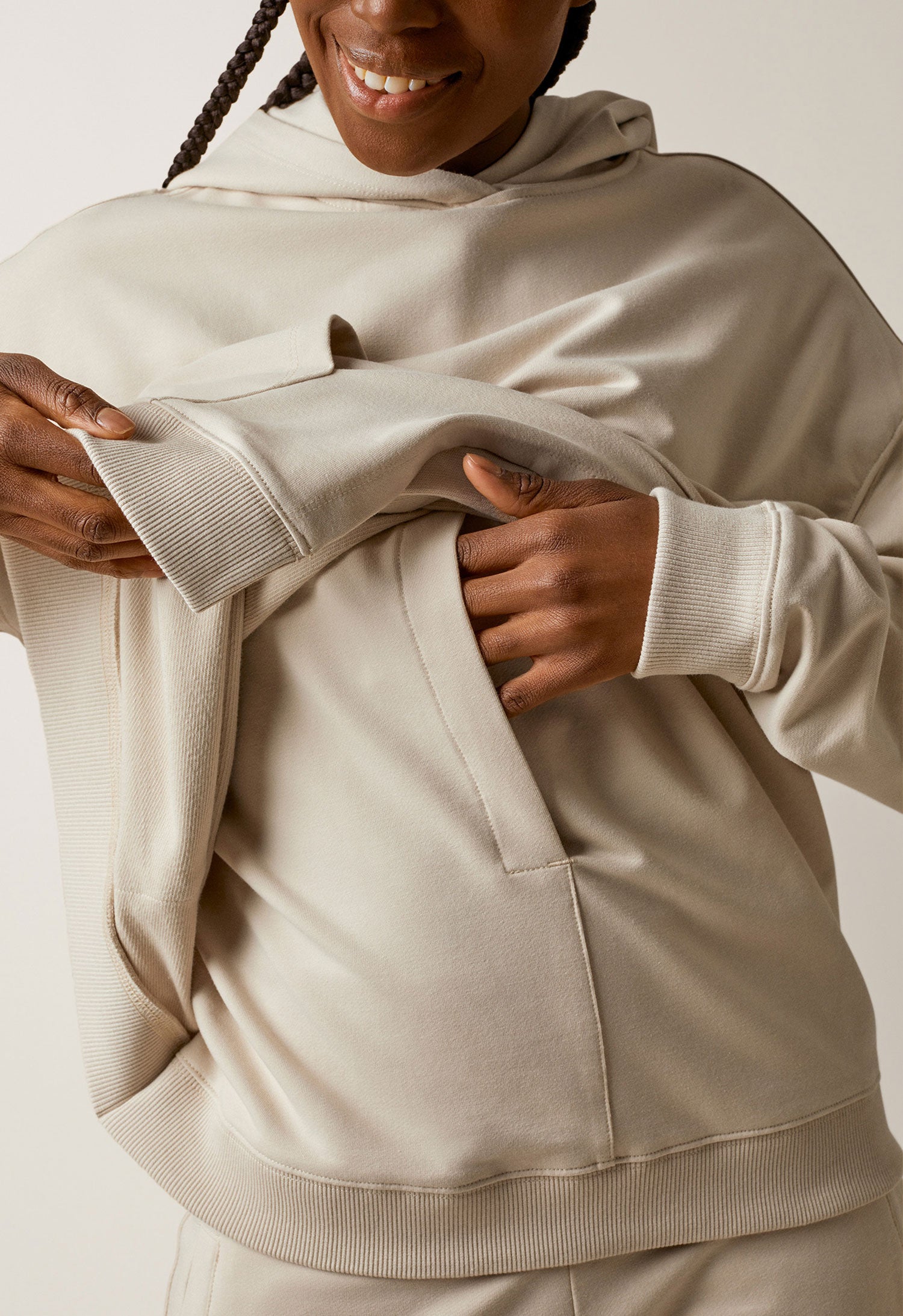 Zwangerschapshoodie met voedingsopening - lichtbeige