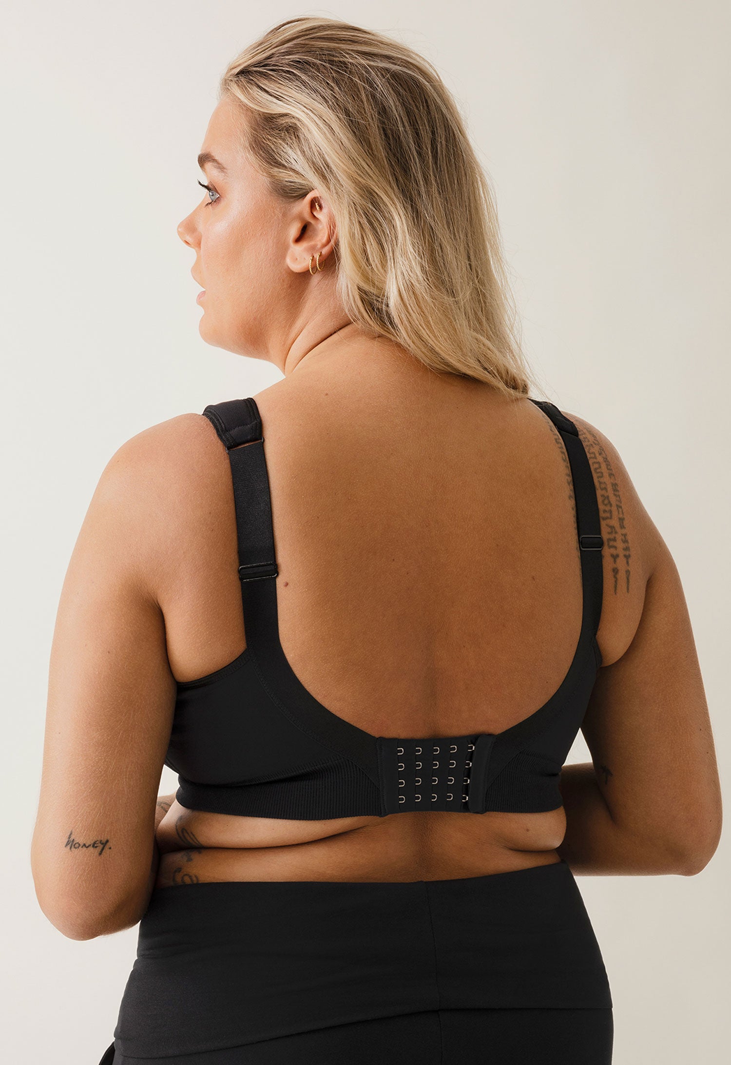 Stevige beugelvrije voedingsbeha 34C - 44F - Zwart